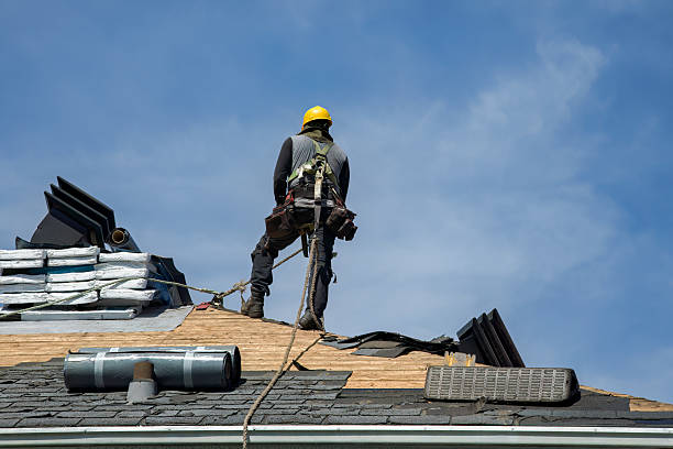 Professional Metal Roofing technician working in Lyons, KS